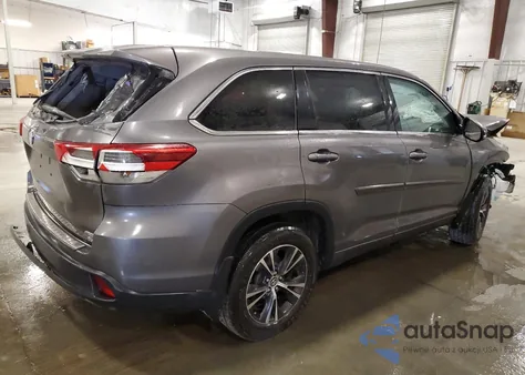 2018 Toyota Highlander Le from USA, damaged, VIN 5TDBZRFH7JS854658